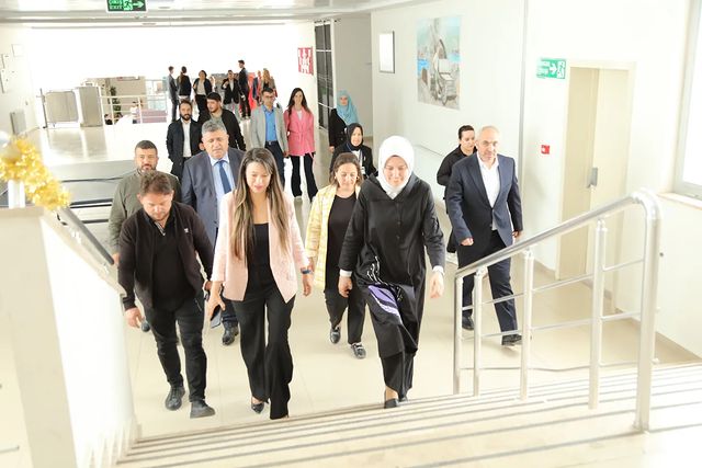 Ankara'da Anadolu Lisesi Model Birleşmiş Milletler Konferansı Düzenledi