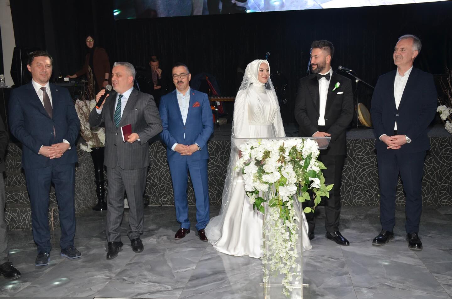 Bursa Milletvekili Ayhan Salman Bir Düğün Törenine Katıldı