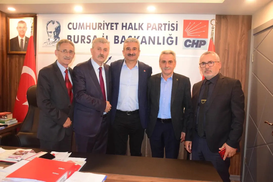 Bursa'da Akçaabatlılar Kültür Yardımlaşma Derneği Yerel Parti İl Başkanını Ziyaret Etti