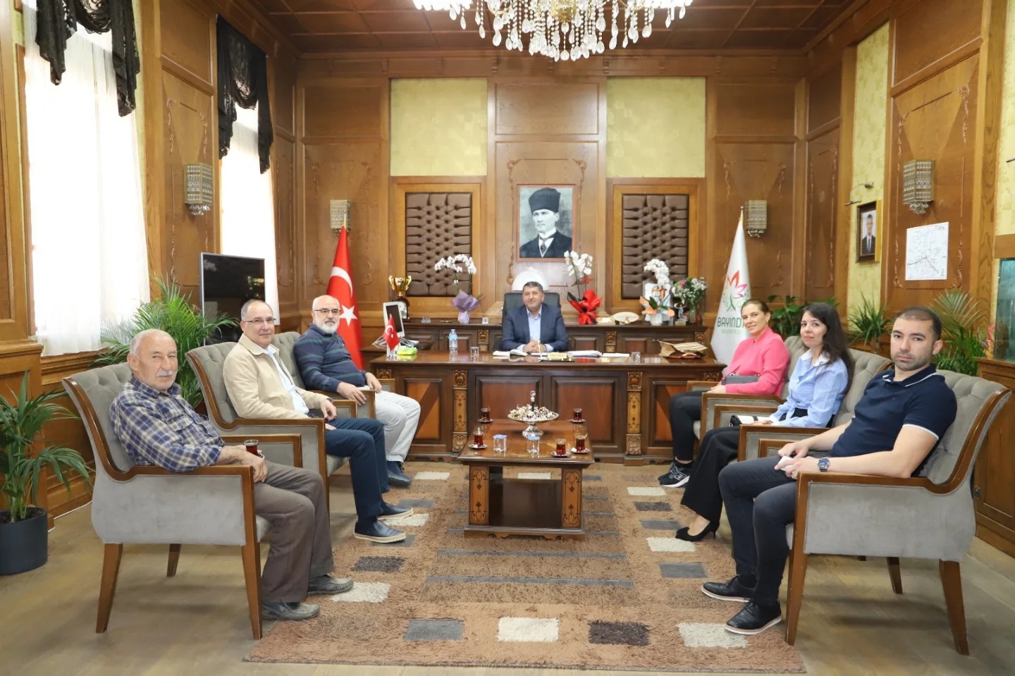 Belediye Başkanı Davut Sakarsu, Farklı Meslek Grupları ve Yöneticileri İle Buluştu