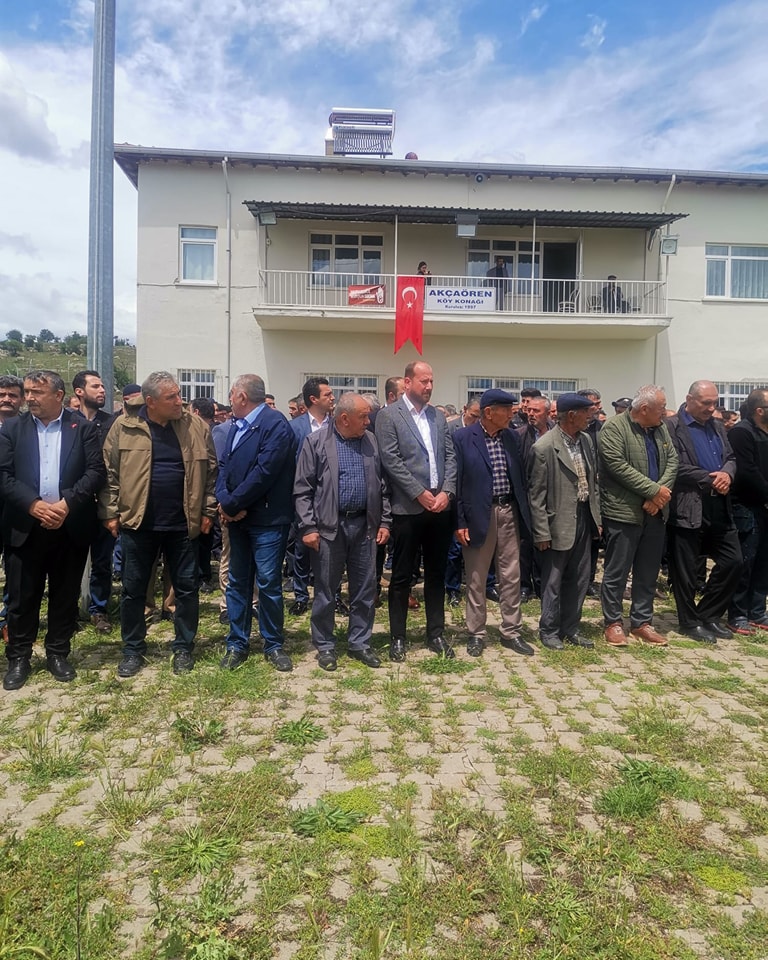 Parti Üyeleri Kıbrıs Gazisi Bayram Aygördü'nün Cenaze Törenine Katıldı