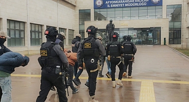 AFYON'DA 7 DAEŞ'Lİ YAKALANDI