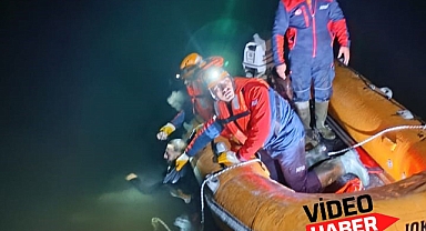Gölete düşen arkadaşını kurtarmak isterken can verdi