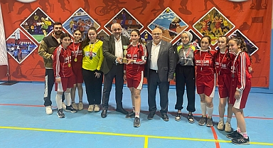 Okul Sporları Futsal Yıldız Kızlar Müsabakaları Sona Erdi