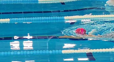 Afyonkarahisar'da Minikler ve Küçükler Yüzme Müsabakaları Coşkuyla Başladı