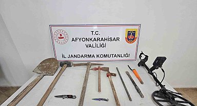 Kaçak kazı yapan şüpheliler suçüstü yapıldı