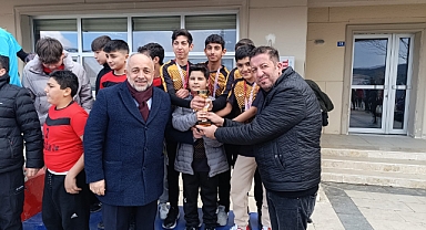 MAVER KEMAL ARSOY ORTAOKULU MADALYA YA DOYMUYOR