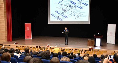 Türk astronot Tuva Cihangir Atasever Eskişehir'de öğrencilerle buluştu