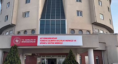Afyonkarahisar'da Genç Sporcular Geleneksel Lezzetlerle İftar Sofrasında Buluştu