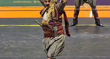 Afyonkarahisar'da Halk Oyunları Yarışmaları Renkli Görüntülerle Tamamlandı