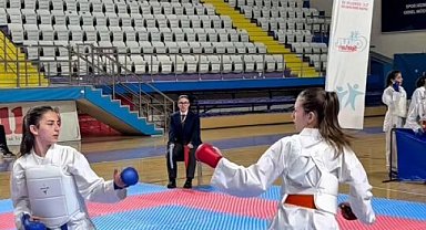 Afyonkarahisar'da Karate Müsabakaları Sonuçlandı