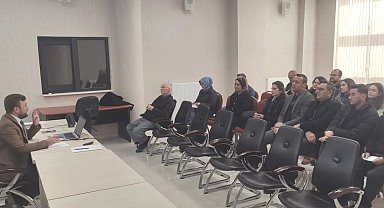 Altıntaş'ta "Aile Eğitim Yolculuğu" isimli proje ve "Ek Ders Modülü" tanıtıldı