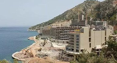 Bakanlıktan İki Belediyeye Talimat: Kaçak Oteli Yıkın