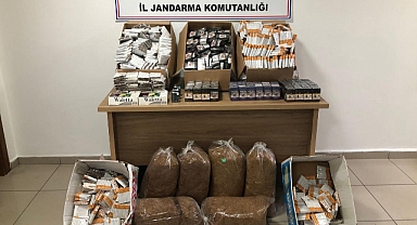 Jandarma eve baskın yaptı, binlerce makaron ele geçirdi