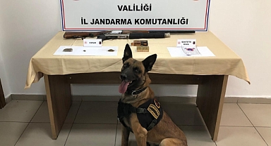 Otopark işletmecisi uyuşturucu ve ruhsatsız tüfeklerle yakalandı