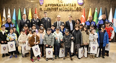 TED Afyon Koleji Öğrencilerinden Emniyet'e Anlamlı Ziyaret