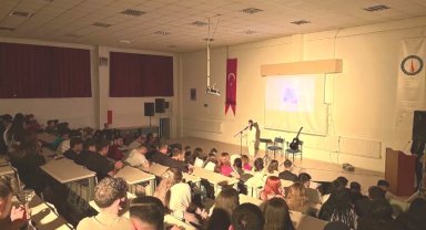 Hisarcık MYO'da Bahar Dönemi Müzik Gecesi