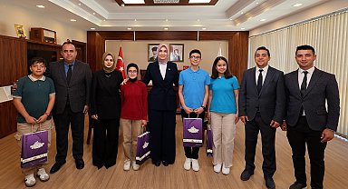 Öğrenciler Vali Yiğitbaşı'na 