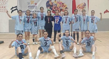 Afyonkarahisar Hentbol Takımları Türkiye Finallerine Yükseldi