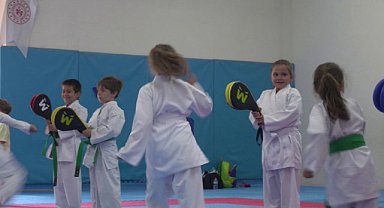 Afyonkarahisar'da Yaz Spor Okulları Coşkuyla Devam Ediyor