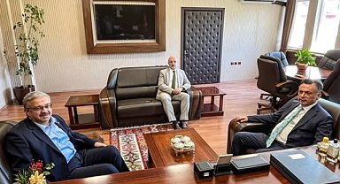 AK Parti Afyon Heyeti, AFSÜ Rektör Vekili Prof. Dr. Şenocak'ı Ziyaret Etti