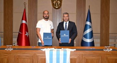 Anadolu Üniversitesi Spor Kulübü Futbol Şubesi Eskişehir Anadolu Spor Faaliyetler A.Ş.'ye devredildi