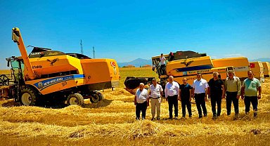 Belediyeye ait 850 dekarlık alana ekilen buğdayın hasadı yapıldı
