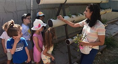 Kreş öğrencileri Anadolu Üniversitesi serasını ziyaret etti