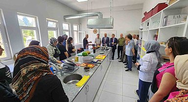 Milli Eğitim Müdürü Mustafa Yılmaz'dan Tavşanlı Halk Eğitim Merkezi'ne ziyaret