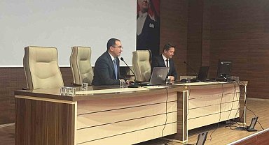 Muhtarlara ve biçerdöver sahiplerine yangınla mücadele eğitimi