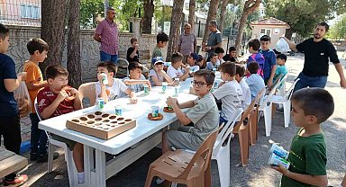 Simav'da Yaz Kur'an Kursu öğrencileri yapılan ikramlarla ödüllendiriliyor