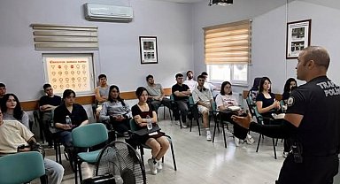 Sürücü kursunda motosiklet sürücülerine hayat kurtaran eğitim