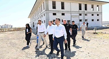 Vali Aksoy, AFAD'ın yeni hizmet binasını inceledi