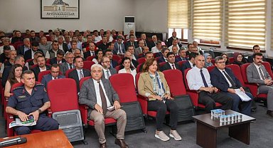 Vali Yardımcısı Ayrancı, İl Koordinasyon Kurulu Toplantısı'nda Proje Değerlendirmesi Yaptı