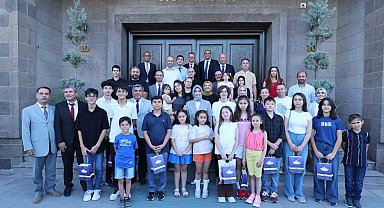 Vali Yiğitbaşı derece yapan öğrencileri konuk etti