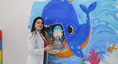 Yozgat'ta Halk Eğitim Merkezi Usta Öğreticisi Emine Ser Tanrıverdi Duvarları Sanatla Renklendiriyor